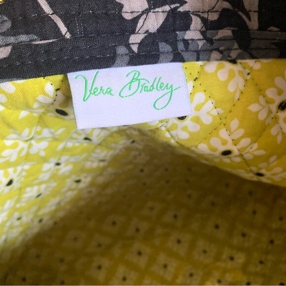 Vera Bradley Holiday Tote in Baroque - Retired Print - Picture 9 of 10